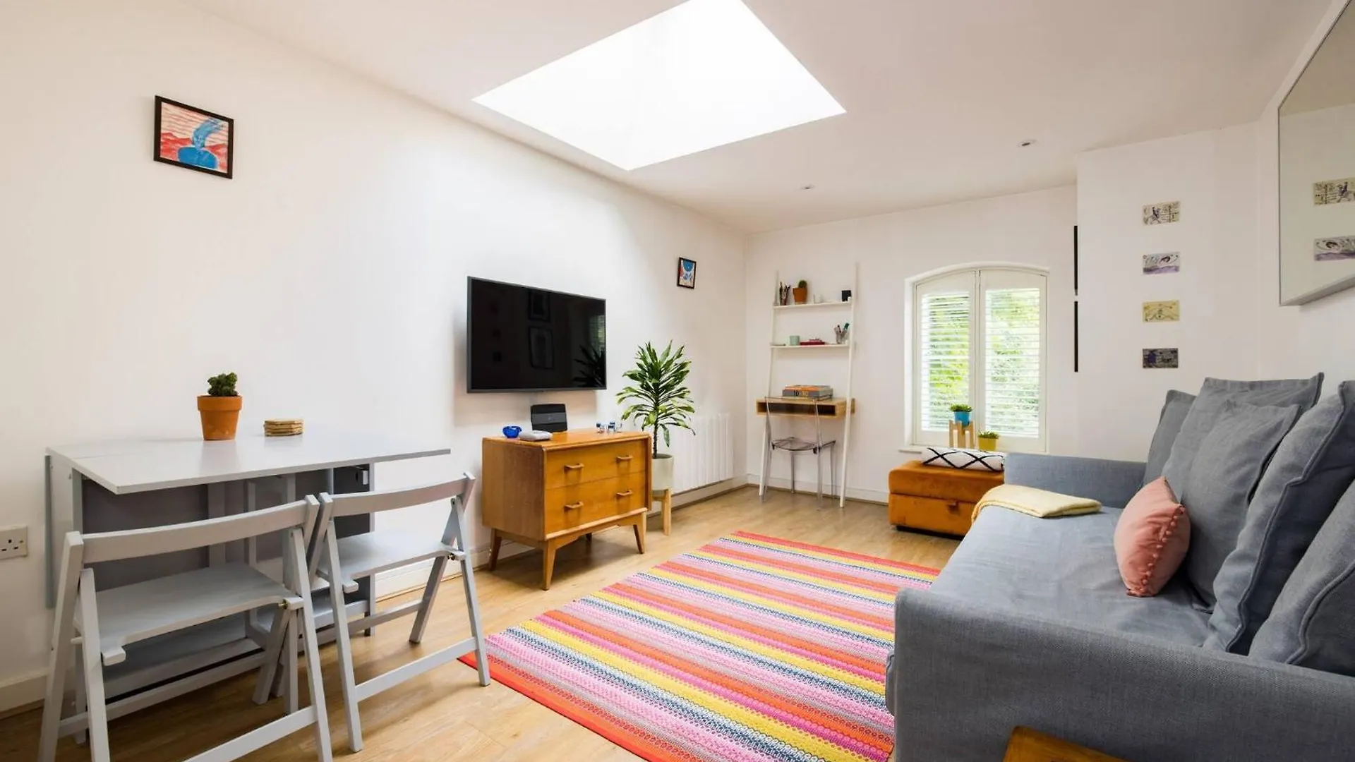 Wild Roses Serviced Apartments - City Airport London