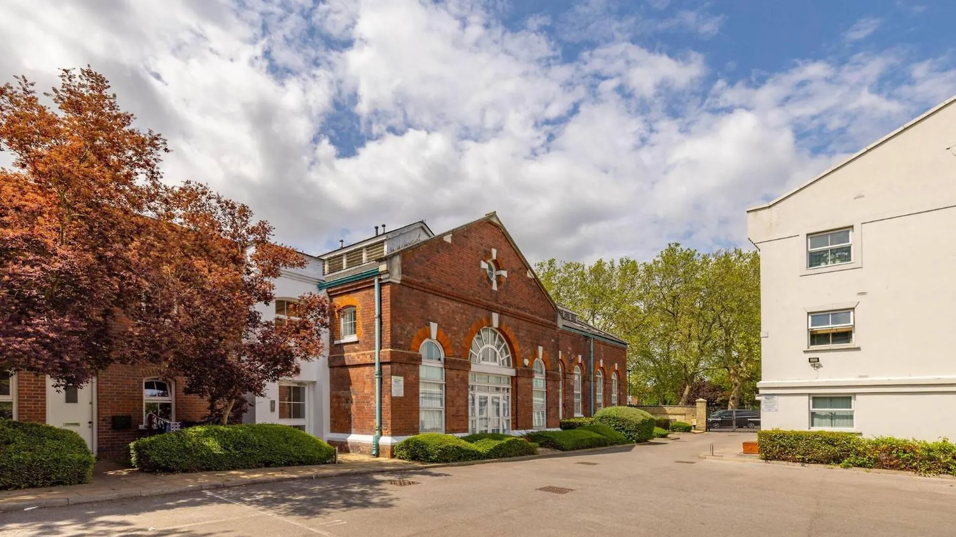 Wild Roses Serviced Apartments - City Airport London 0*,  United Kingdom