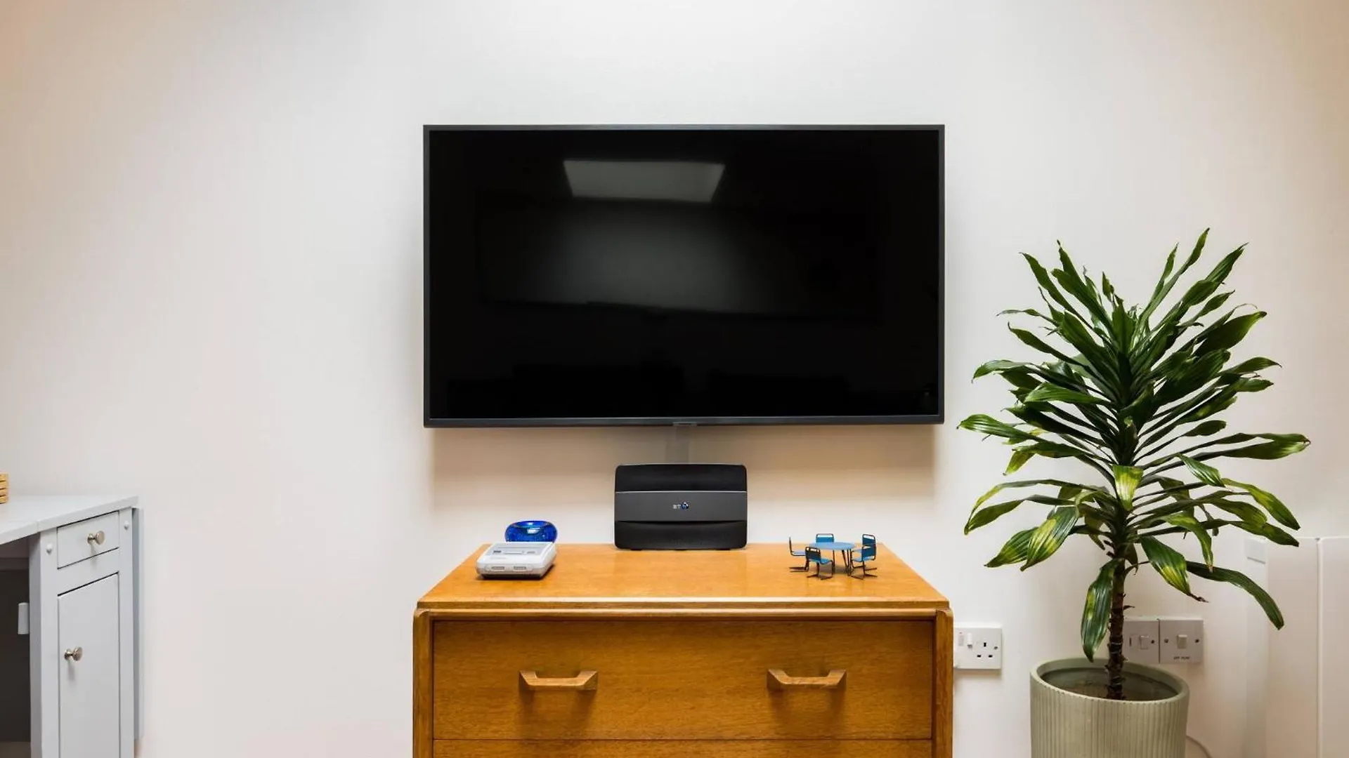 Wild Roses Serviced Apartments - City Airport London