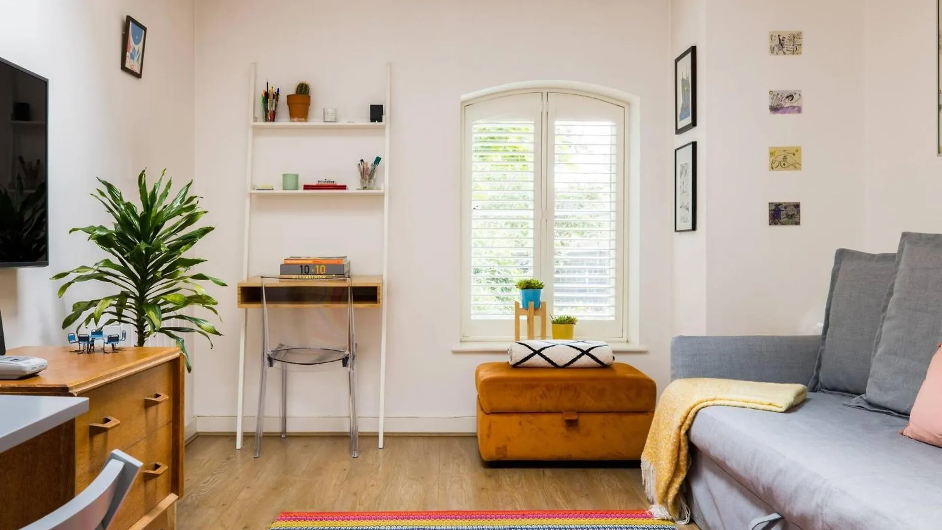 Wild Roses Serviced Apartments - City Airport London